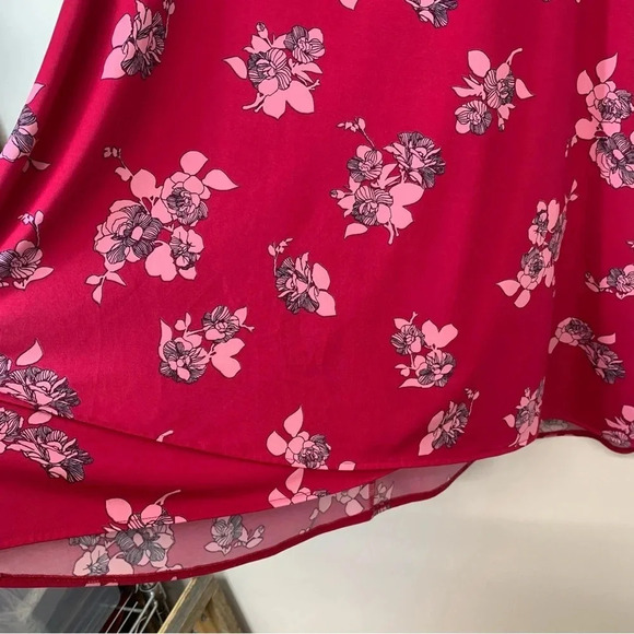 Lane Bryant Sleeveless Top Size 18/20  Pink Floral Tiered‎ Hi Low Stretch Tunic - Picture 3 of 10